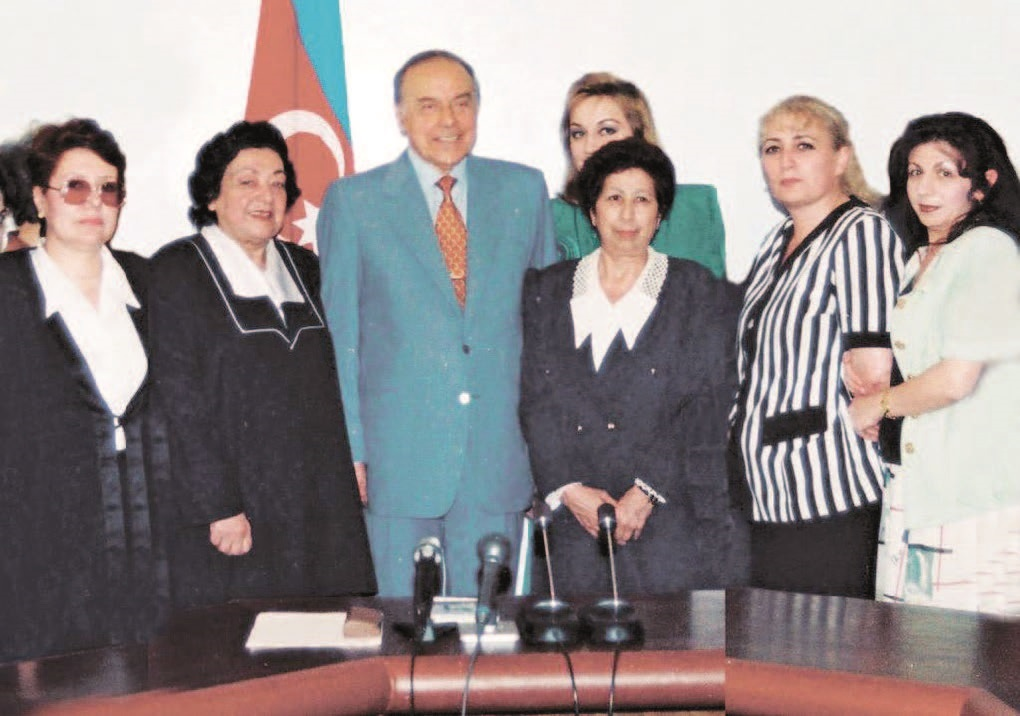 Azərbaycanda qadın hərəkatının hamisi